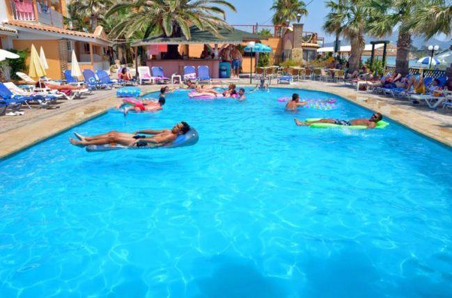 Turtle Beach Agios Sostis  Exteriör bild