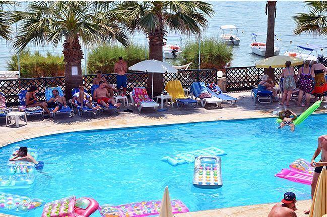 Turtle Beach Agios Sostis  Exteriör bild